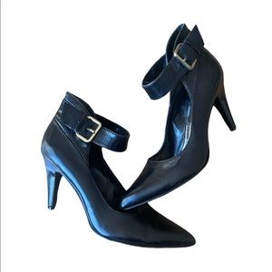 Black Nine West Pointy Heels With Gold Buckle